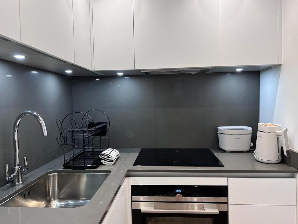 Chapel - Central Studio Apartment บาธ ภายนอก รูปภาพ