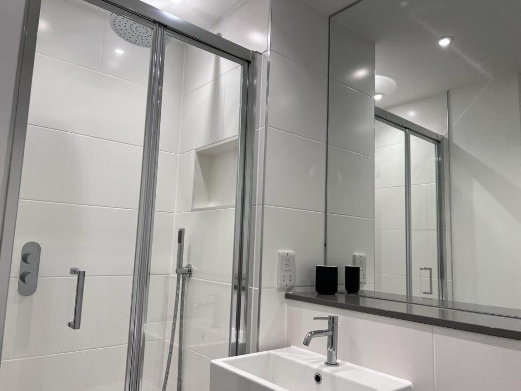 Chapel - Central Studio Apartment บาธ ภายนอก รูปภาพ